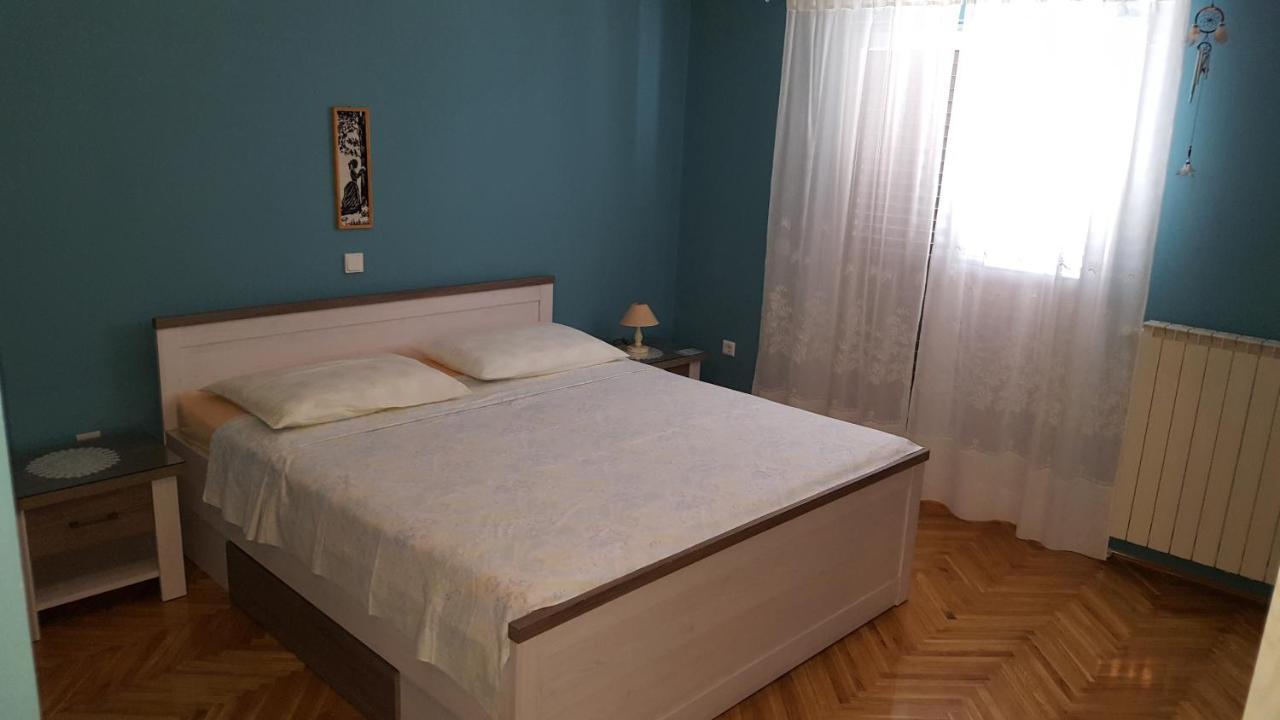 Filip Apartment 奥米什 外观 照片