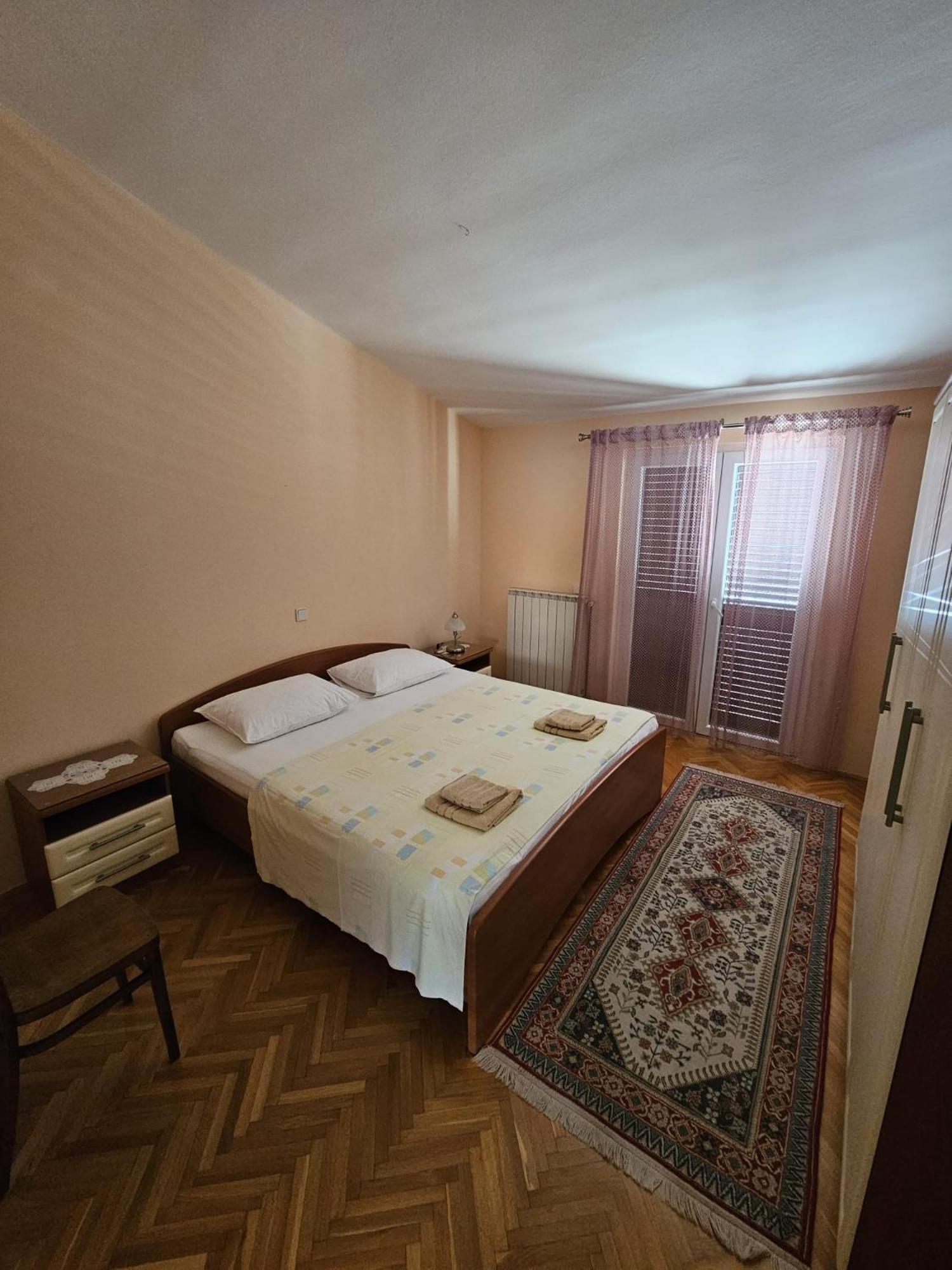 Filip Apartment 奥米什 外观 照片