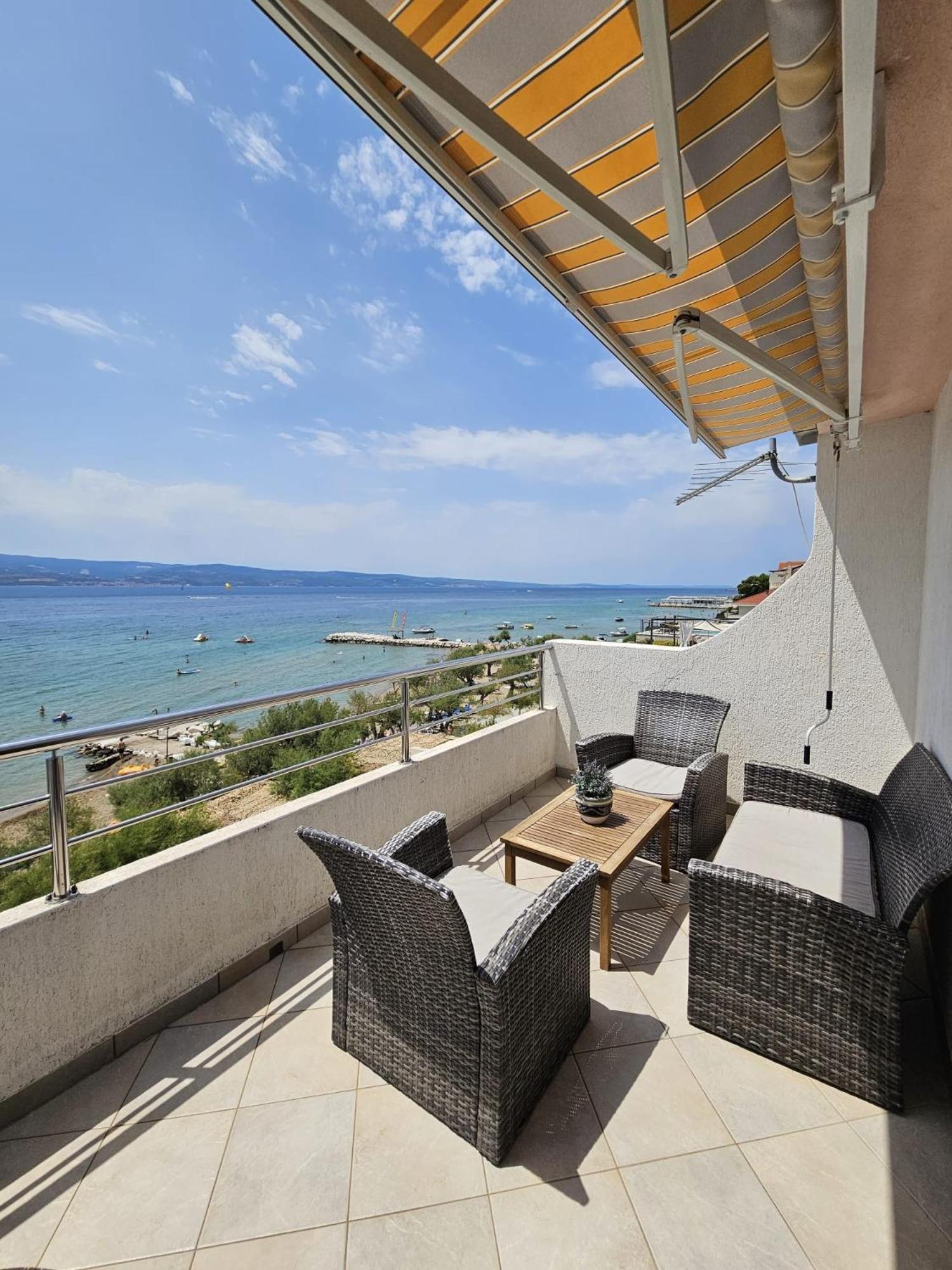Filip Apartment 奥米什 外观 照片