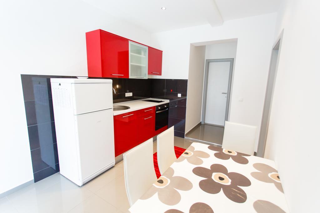 Filip Apartment 奥米什 客房 照片