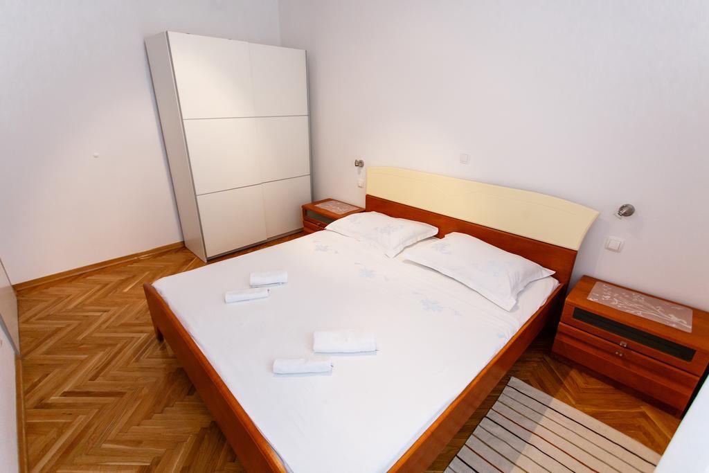Filip Apartment 奥米什 客房 照片